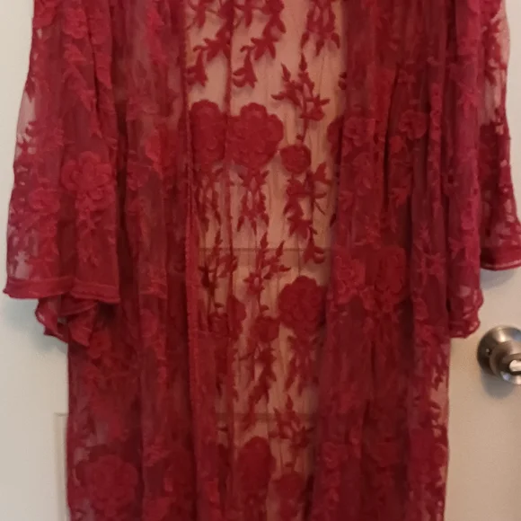 Torrid dusty red mesh crochet trim longline kimono size 3 22-24 - Picture 6 of 8